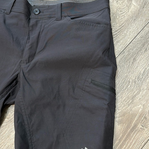 Eddie Bauer Gray Chinos Relaxed Fit - Picture 4 of 11